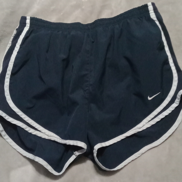 Nike Shorts - Picture 3 of 14
